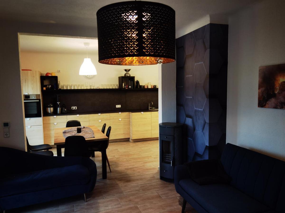 Modernes Behagliches Haus Mit Kamin, Terrasse Und Garten Magdeburg Exteriör bild
