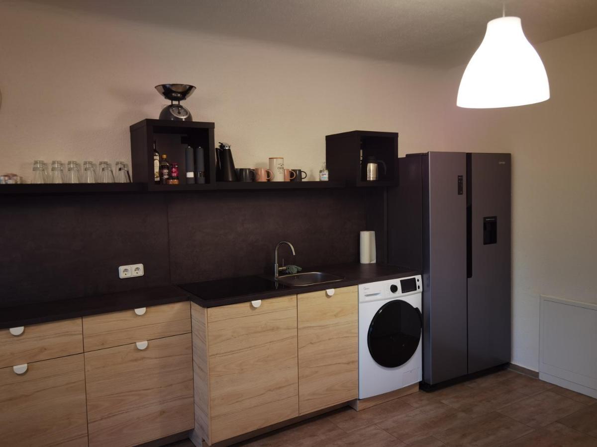 Modernes Behagliches Haus Mit Kamin, Terrasse Und Garten Magdeburg Exteriör bild