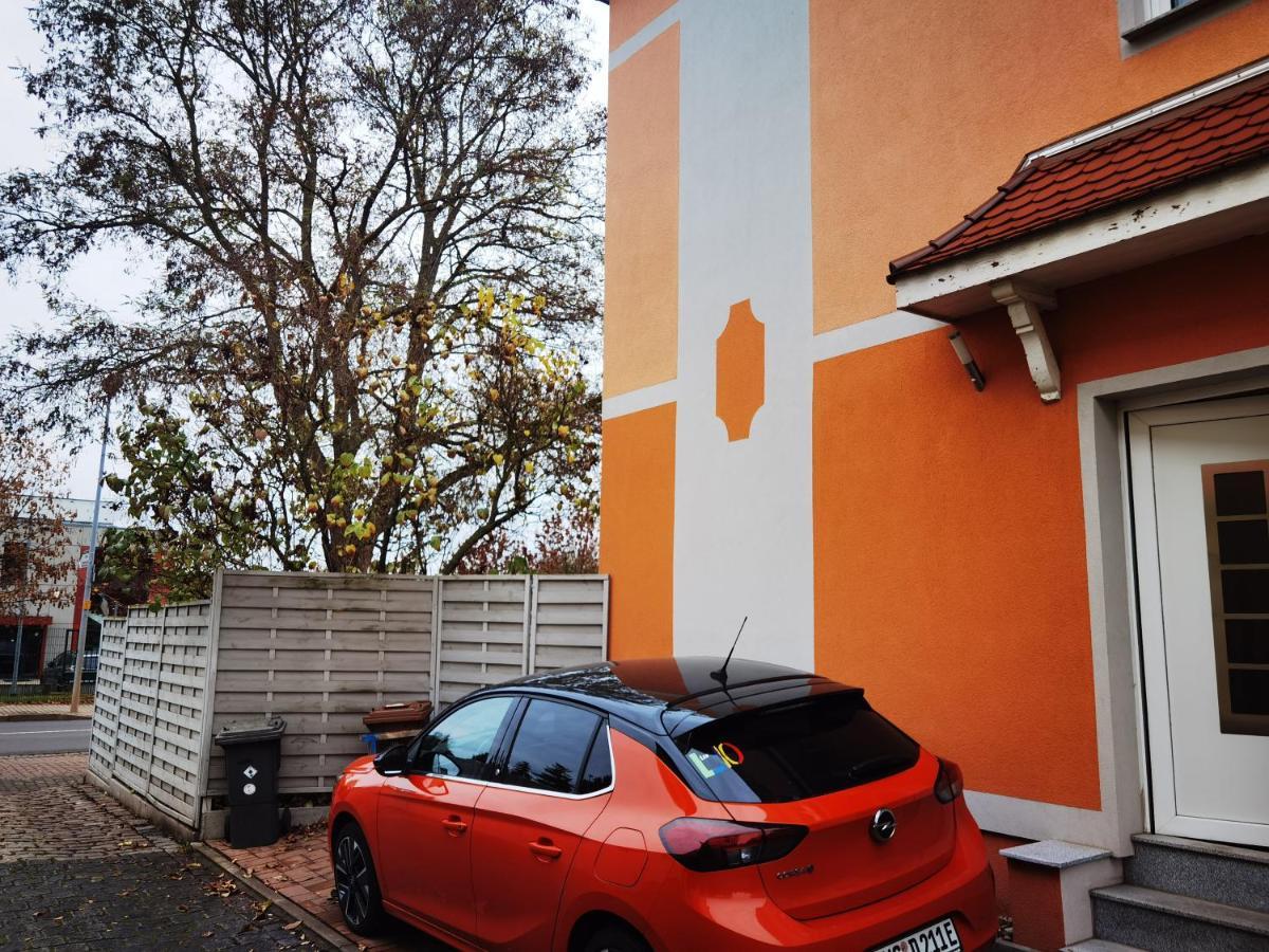 Modernes Behagliches Haus Mit Kamin, Terrasse Und Garten Magdeburg Exteriör bild